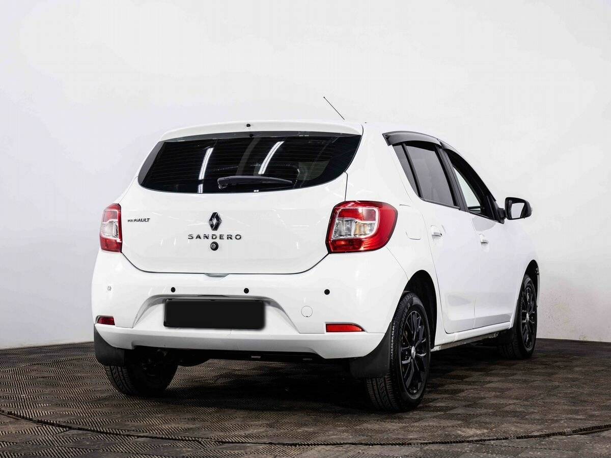 Renault Sandero с пробегом — 2016 год. Фото: #5