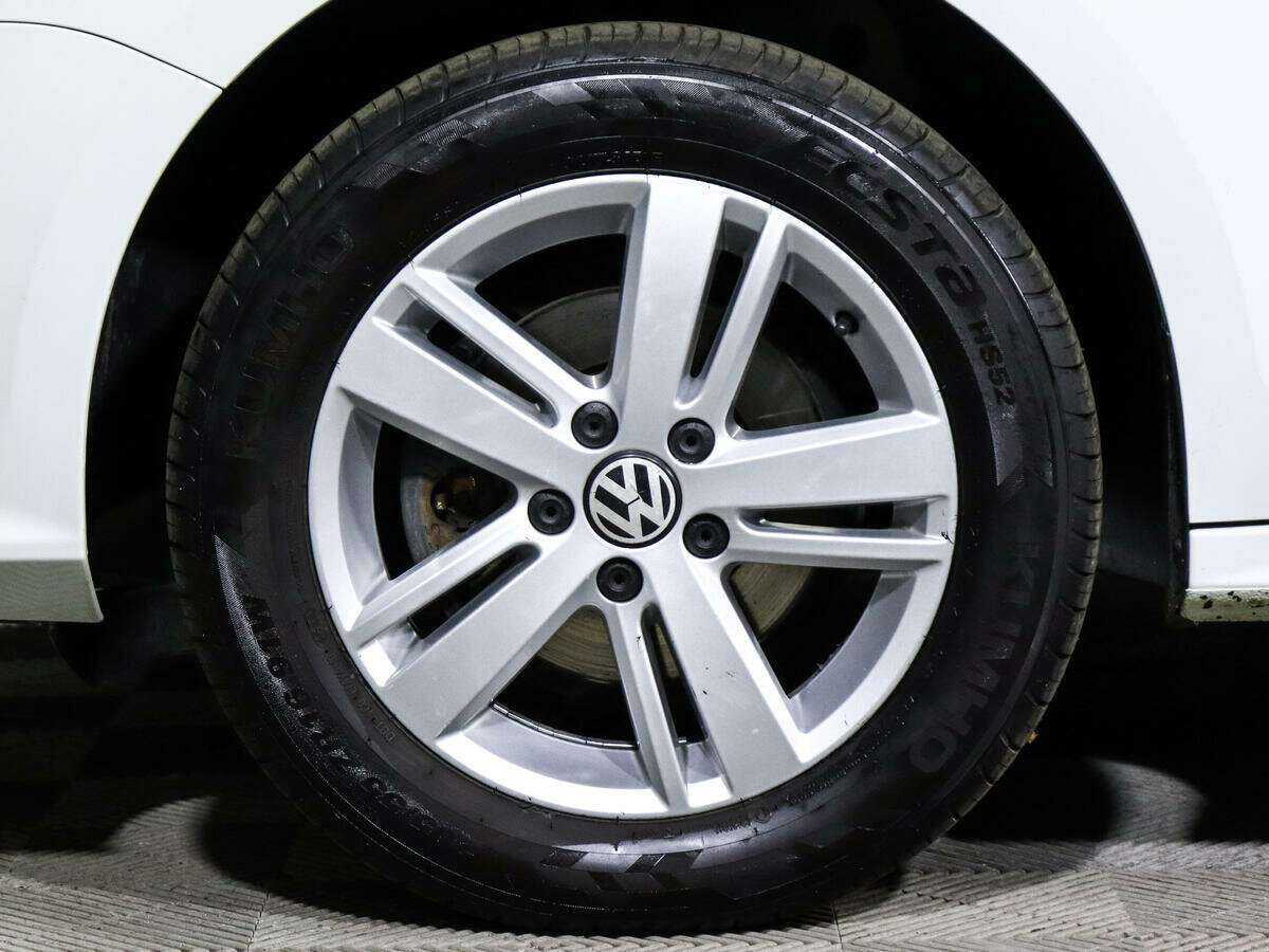 Volkswagen Jetta с пробегом — 2016 год. Фото: #15