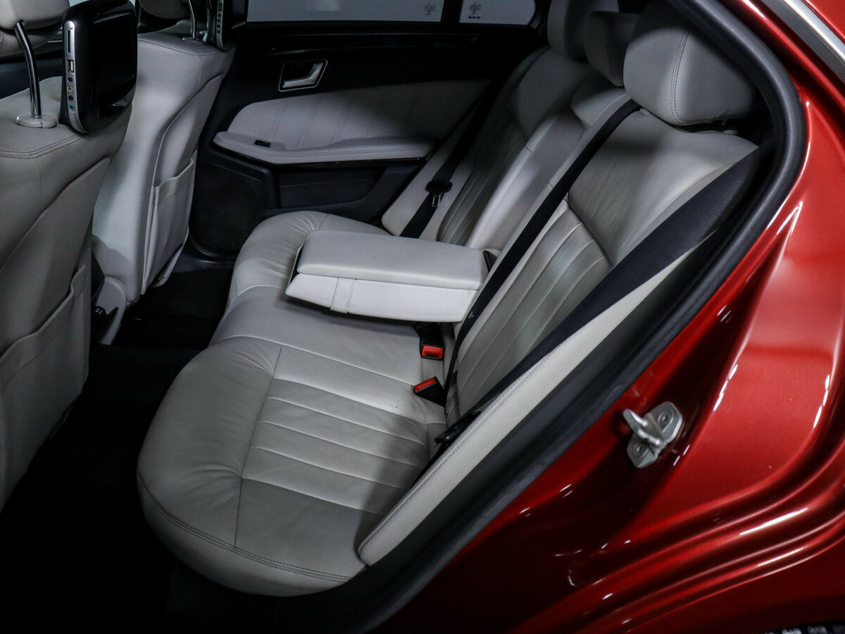 Mercedes-Benz E-Класс с пробегом — 2014 год. Фото: #7