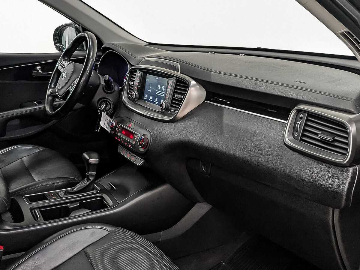 Kia Sorento с пробегом — 2018 год. Фото: #12