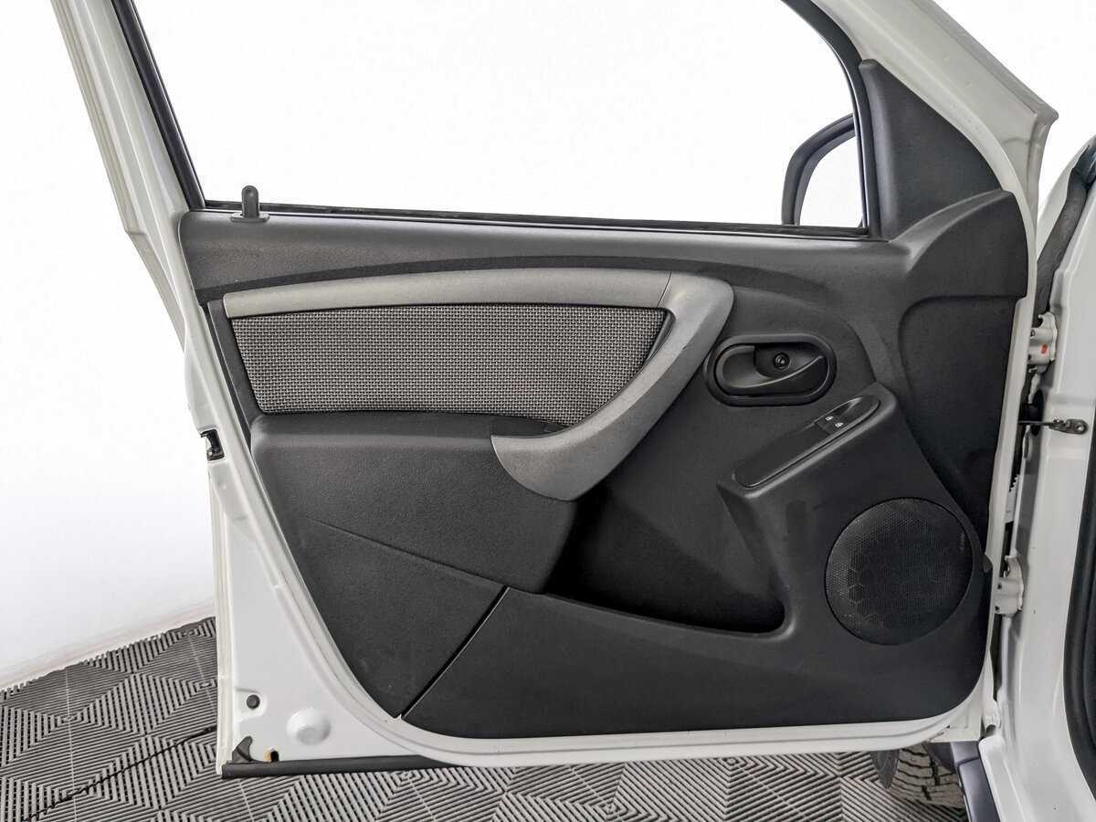 Renault Duster с пробегом — 2015 год. Фото: #18