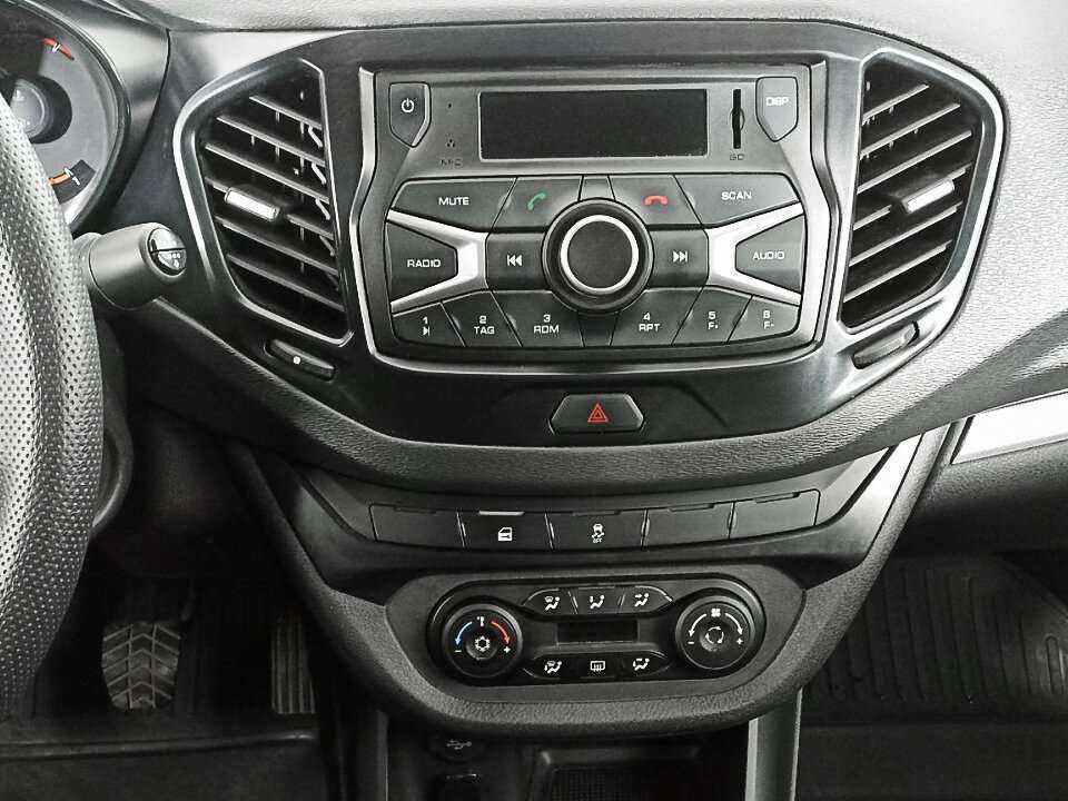 Lada (ВАЗ) Vesta с пробегом — 2021 год. Фото: #12