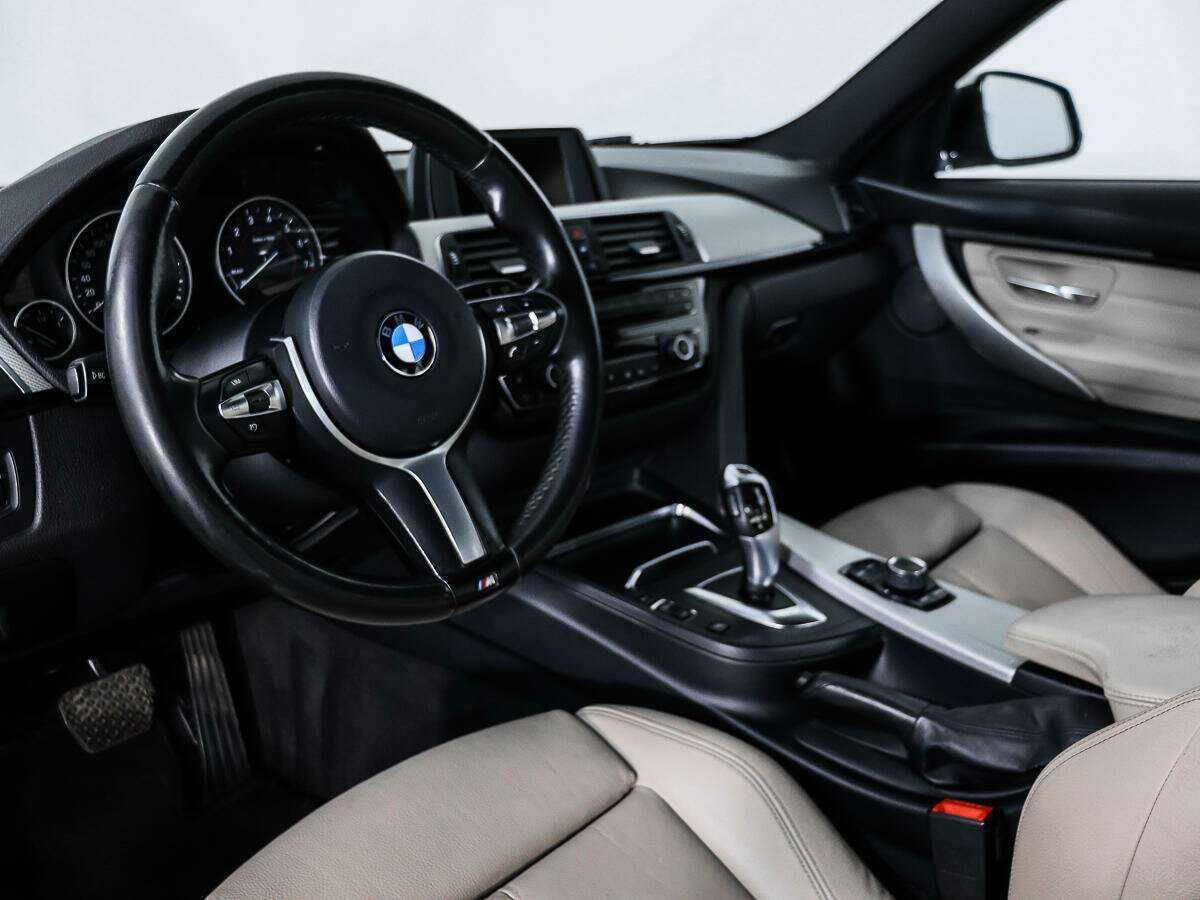 BMW 3 серии с пробегом — 2015 год. Фото: #5