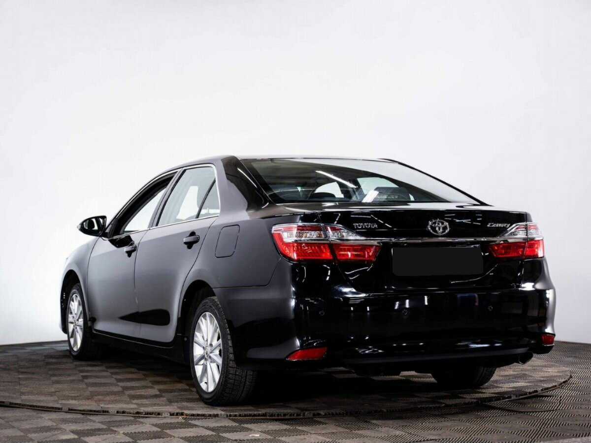 Toyota Camry с пробегом — 2016 год. Фото: #3