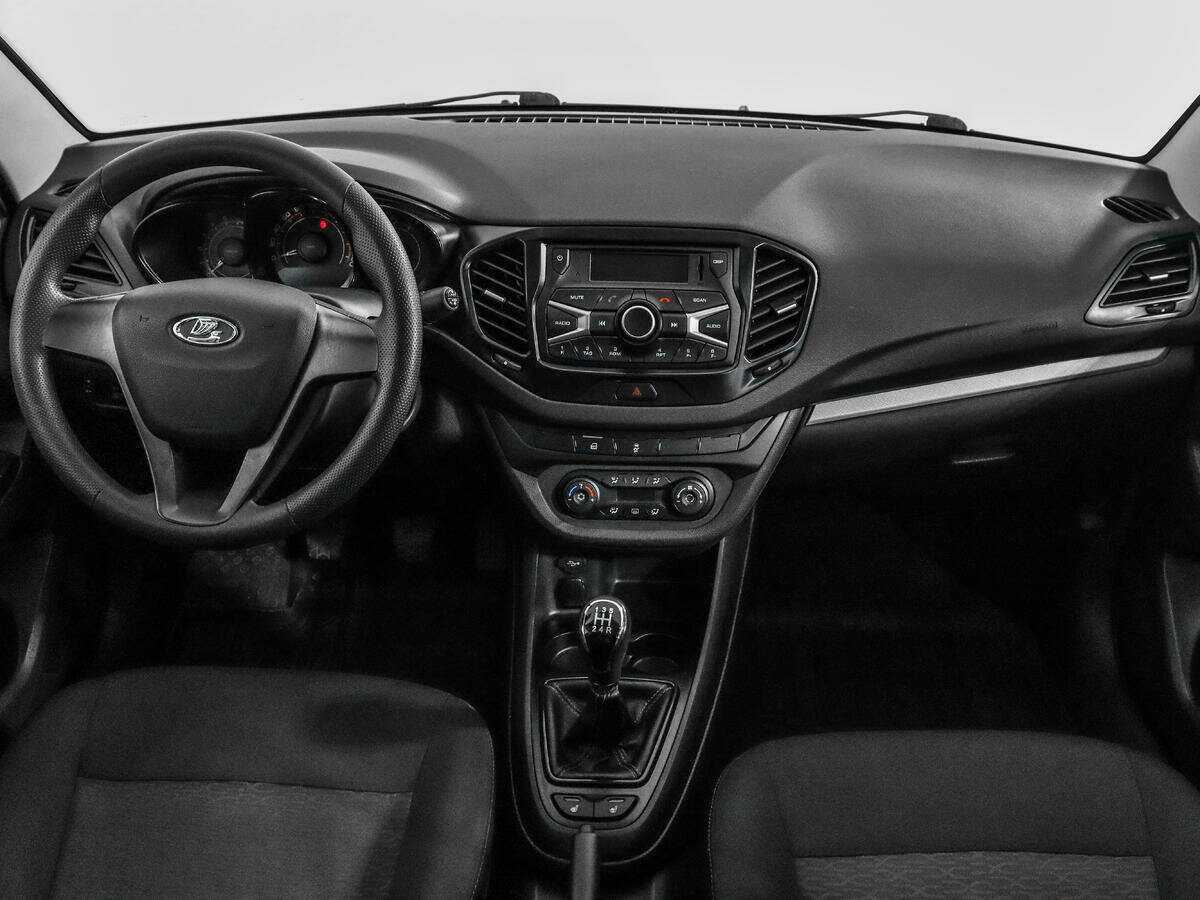 Lada (ВАЗ) Vesta с пробегом — 2017 год. Фото: #11