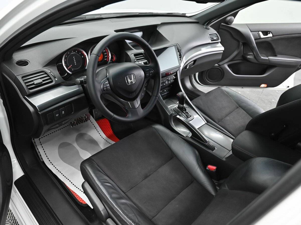 Honda Accord с пробегом — 2012 год. Фото: #6