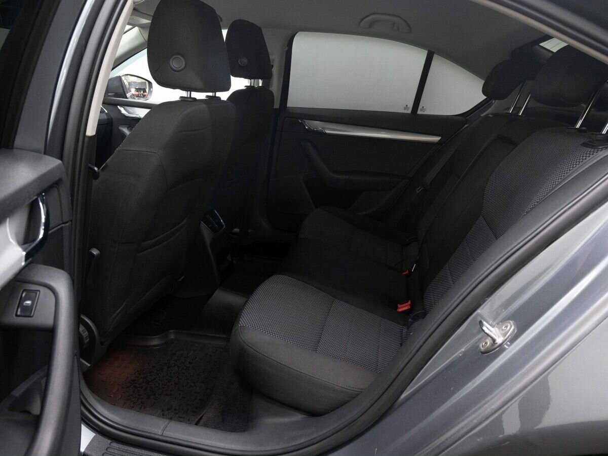 Skoda Octavia с пробегом — 2013 год. Фото: #10