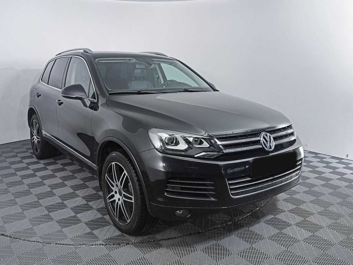 Volkswagen Touareg с пробегом — 2013 год. Фото: #2