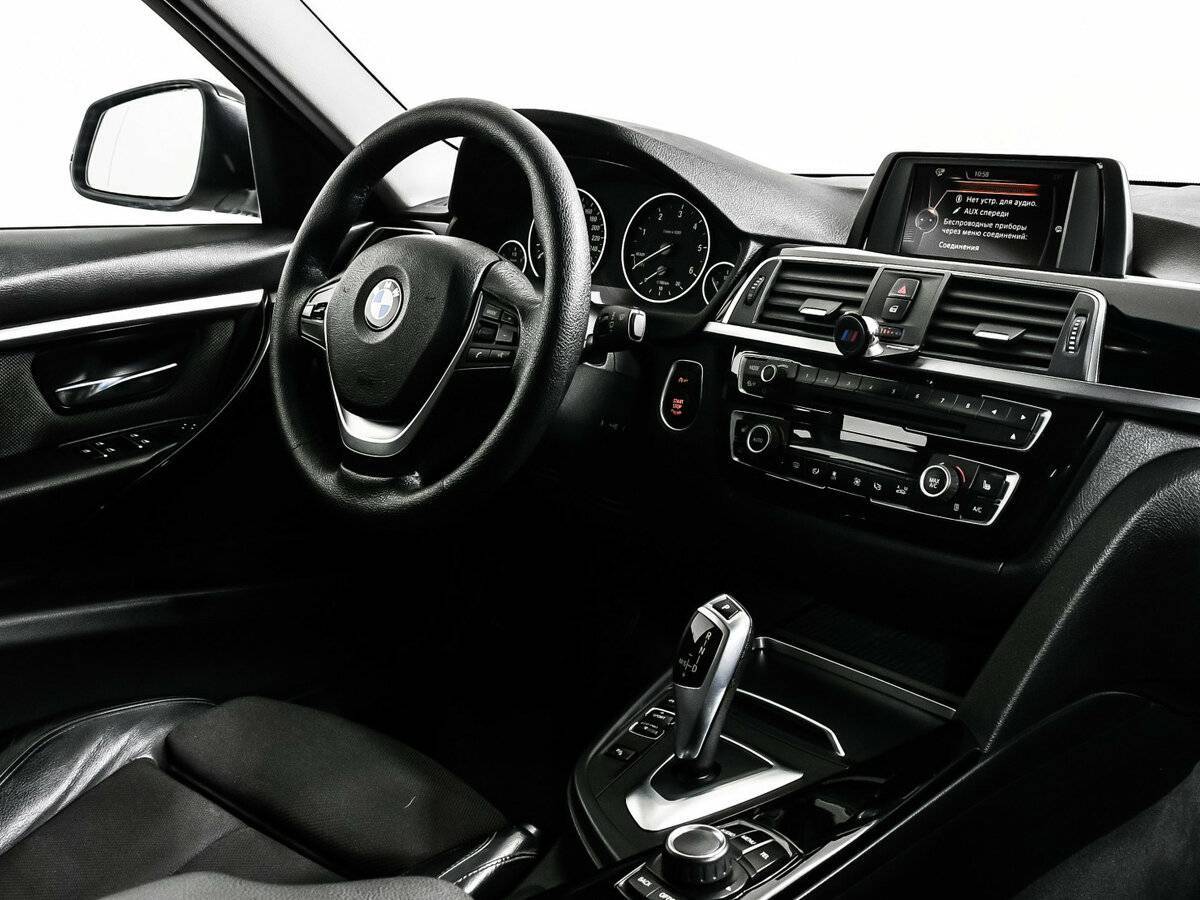 BMW 3 серии с пробегом — 2017 год. Фото: #8