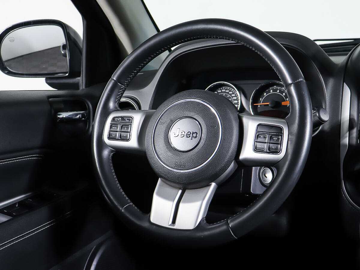 Jeep Compass с пробегом — 2013 год. Фото: #16