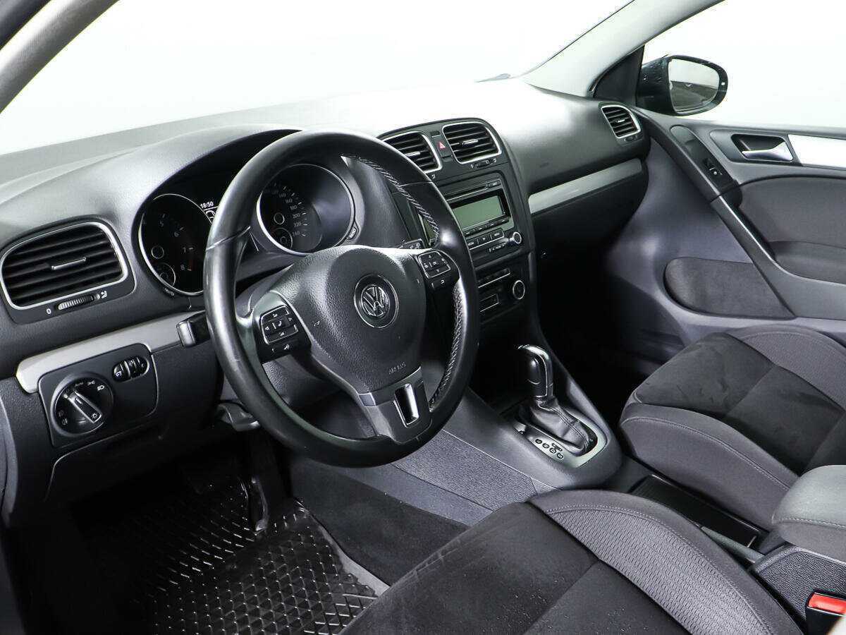 Volkswagen Golf с пробегом — 2012 год. Фото: #8