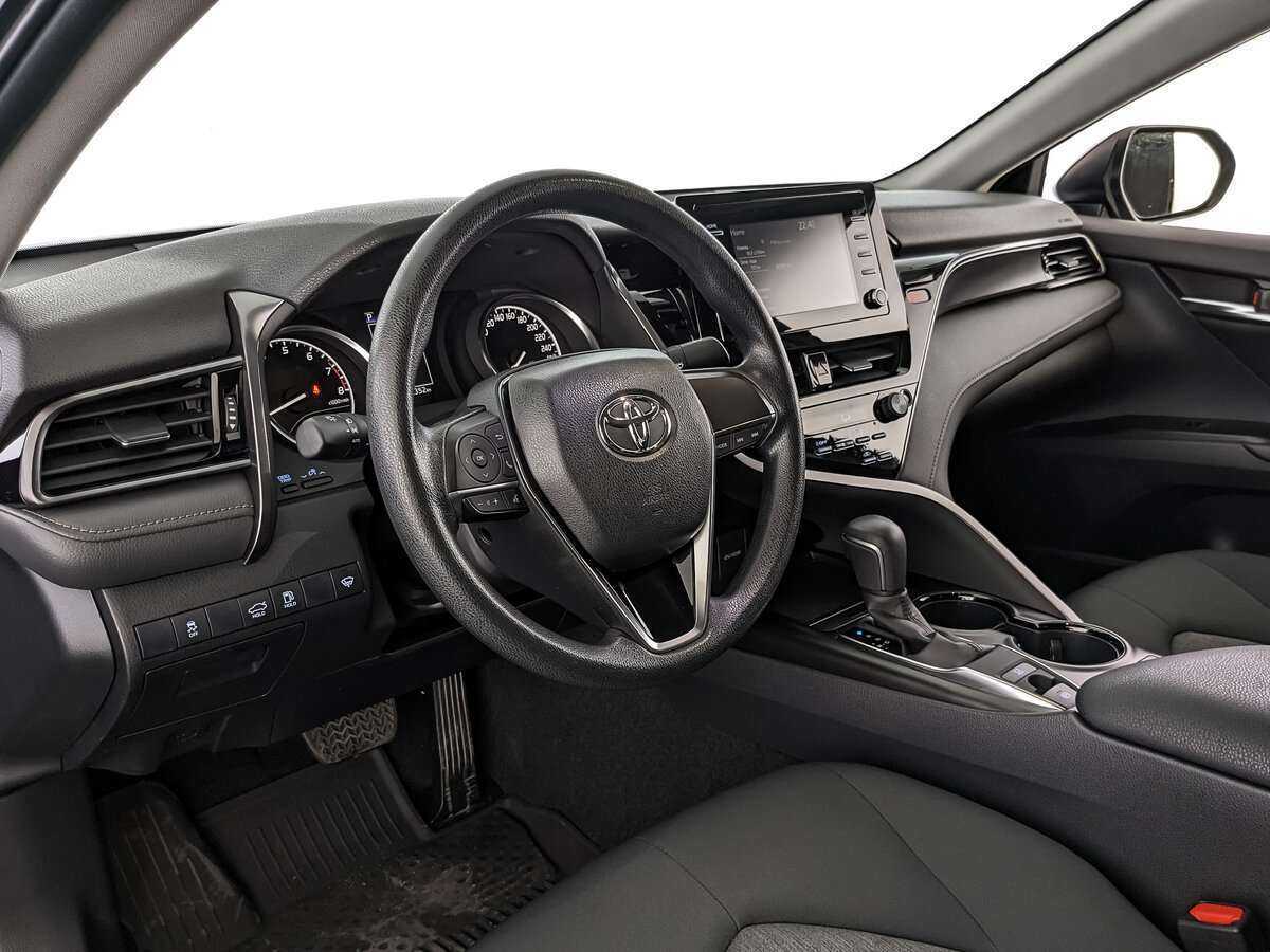 Toyota Camry с пробегом — 2021 год. Фото: #13