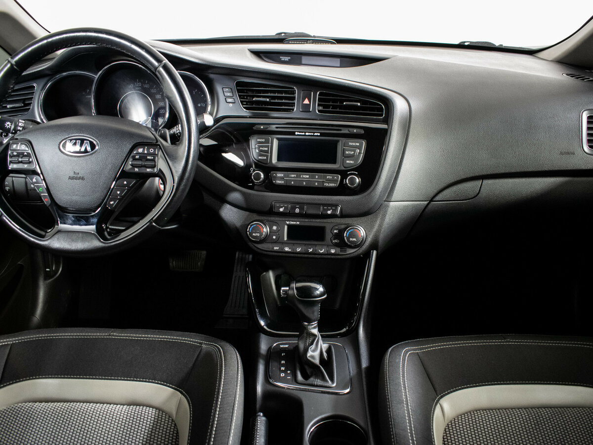 Kia Ceed с пробегом — 2014 год. Фото: #8