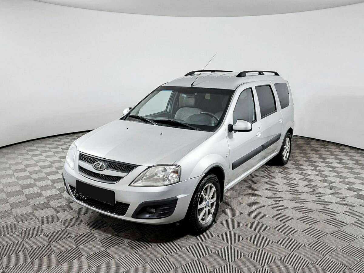 Lada (ВАЗ) Largus с пробегом — 2012 год. Посмотреть фото