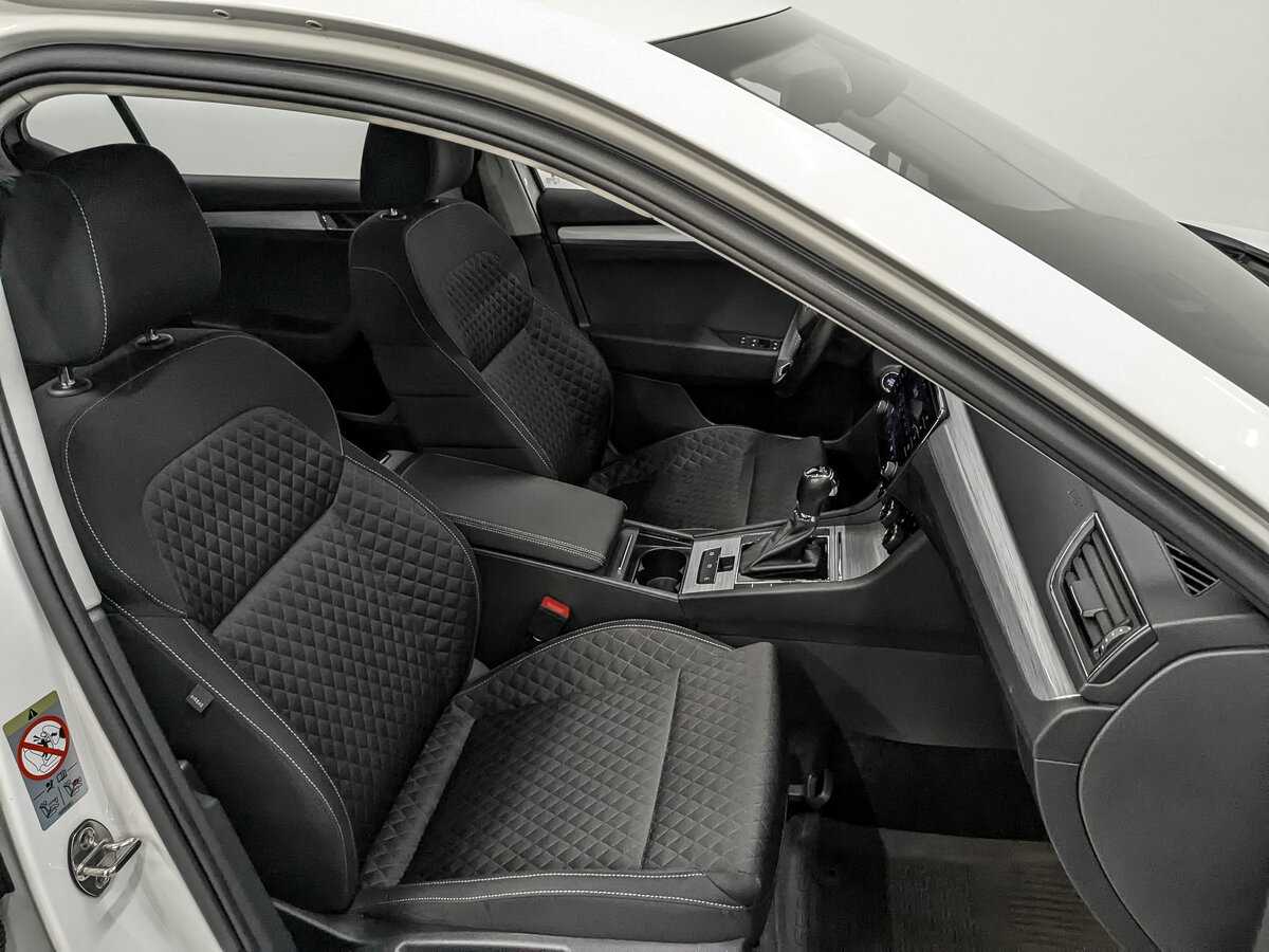 Skoda Superb с пробегом — 2020 год. Фото: #24