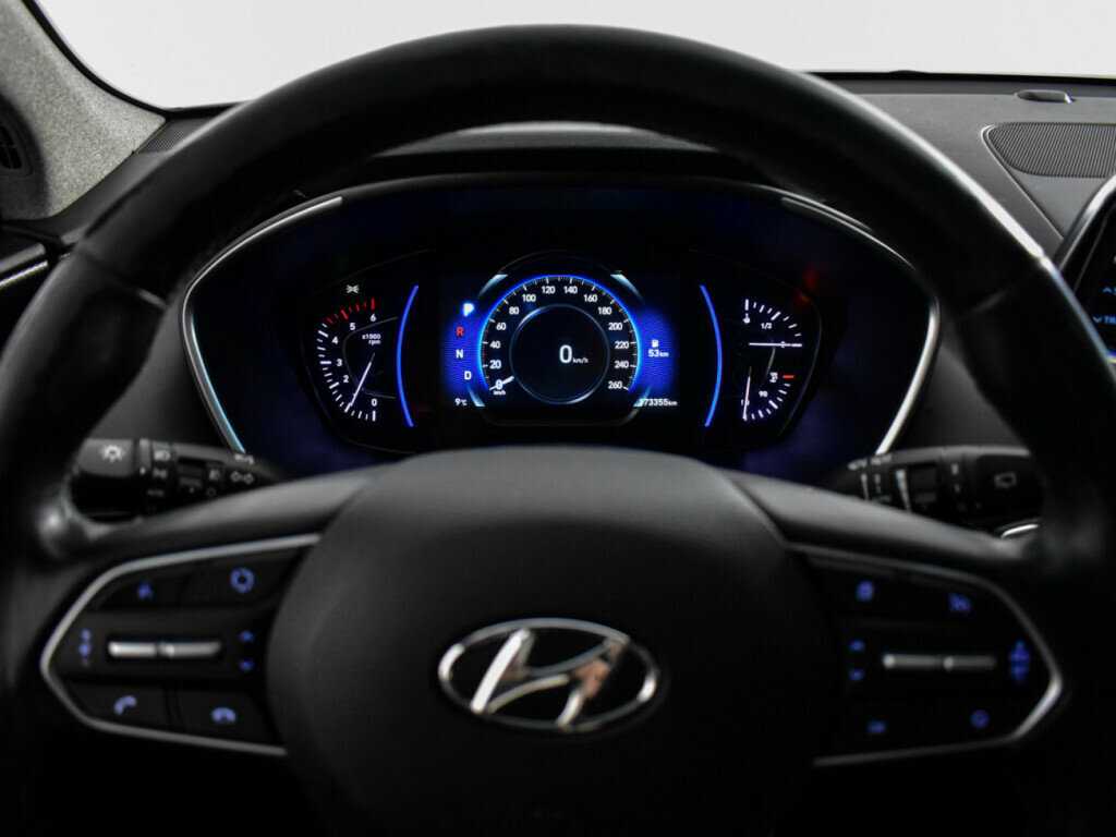 Hyundai Santa Fe с пробегом — 2019 год. Фото: #10