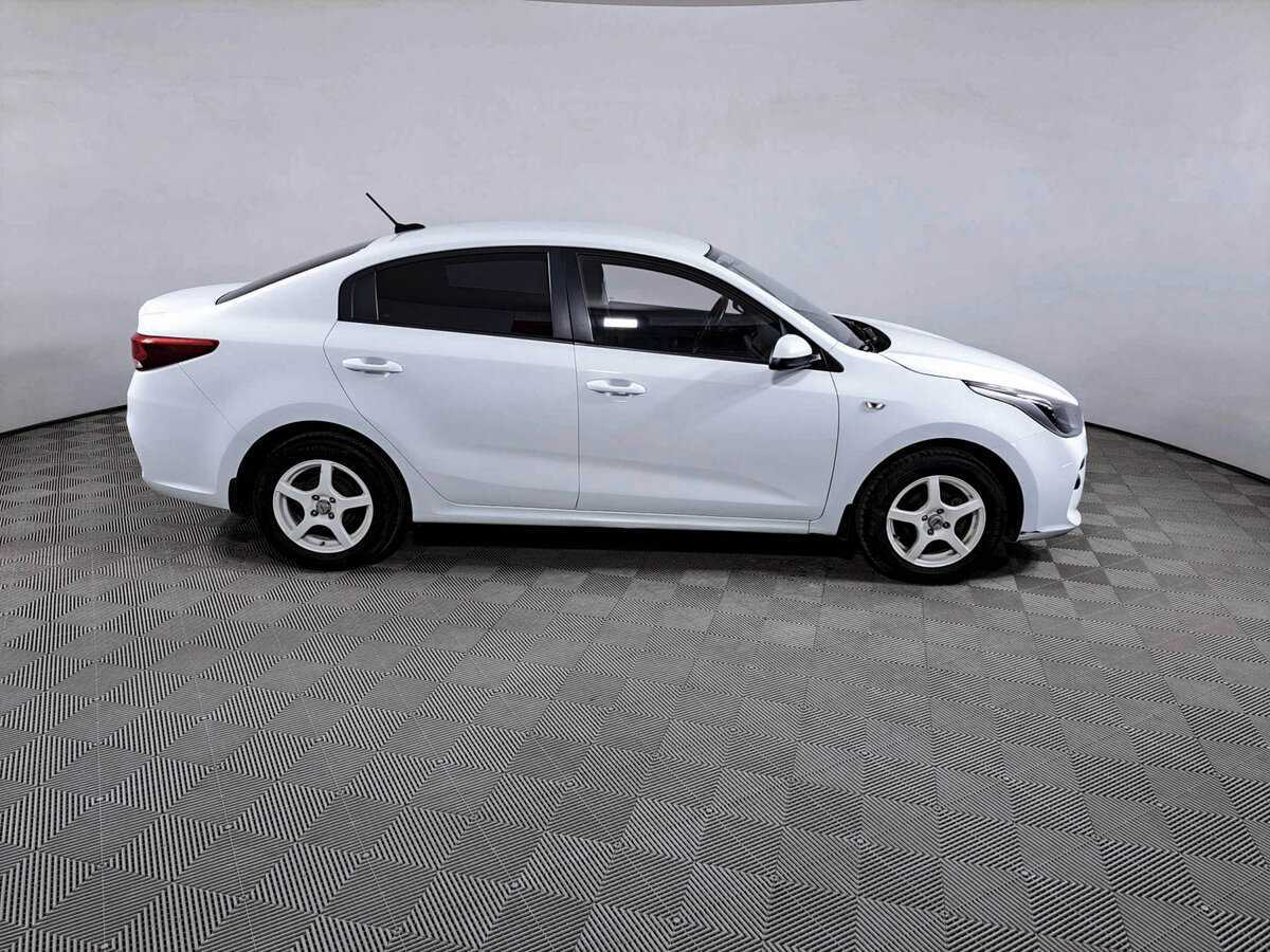 Kia Rio с пробегом — 2018 год. Фото: #3