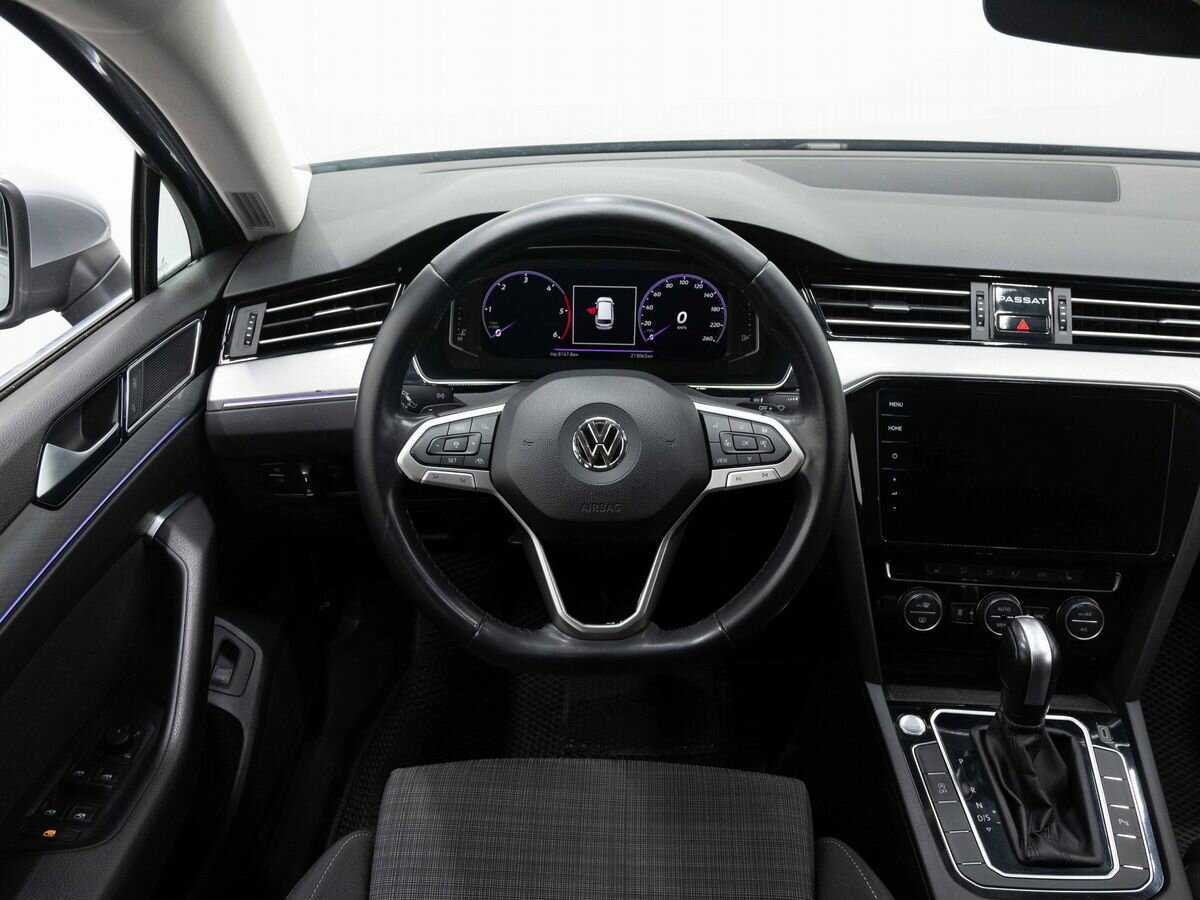 Volkswagen Passat с пробегом — 2020 год. Фото: #16
