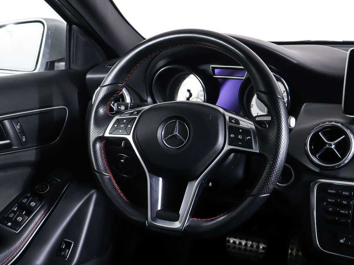 Mercedes-Benz GLA с пробегом — 2015 год. Фото: #12