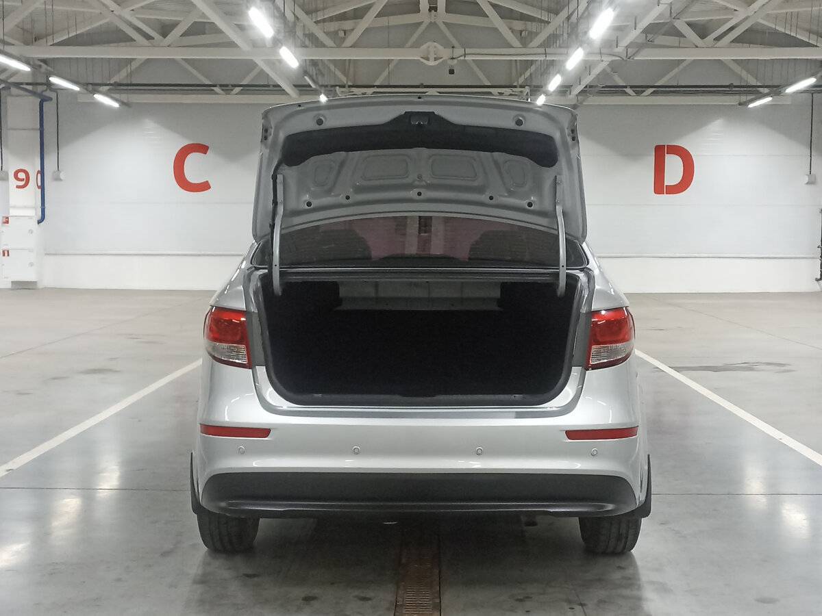 Kia Rio с пробегом — 2015 год. Фото: #9