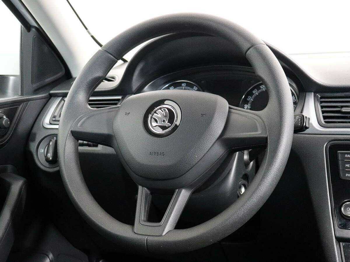 Skoda Rapid с пробегом — 2019 год. Фото: #12