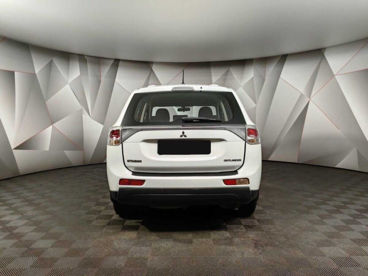 Mitsubishi Outlander с пробегом — 2012 год. Фото: #7