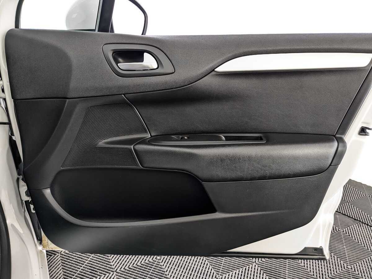 Citroen C4 с пробегом — 2014 год. Фото: #19