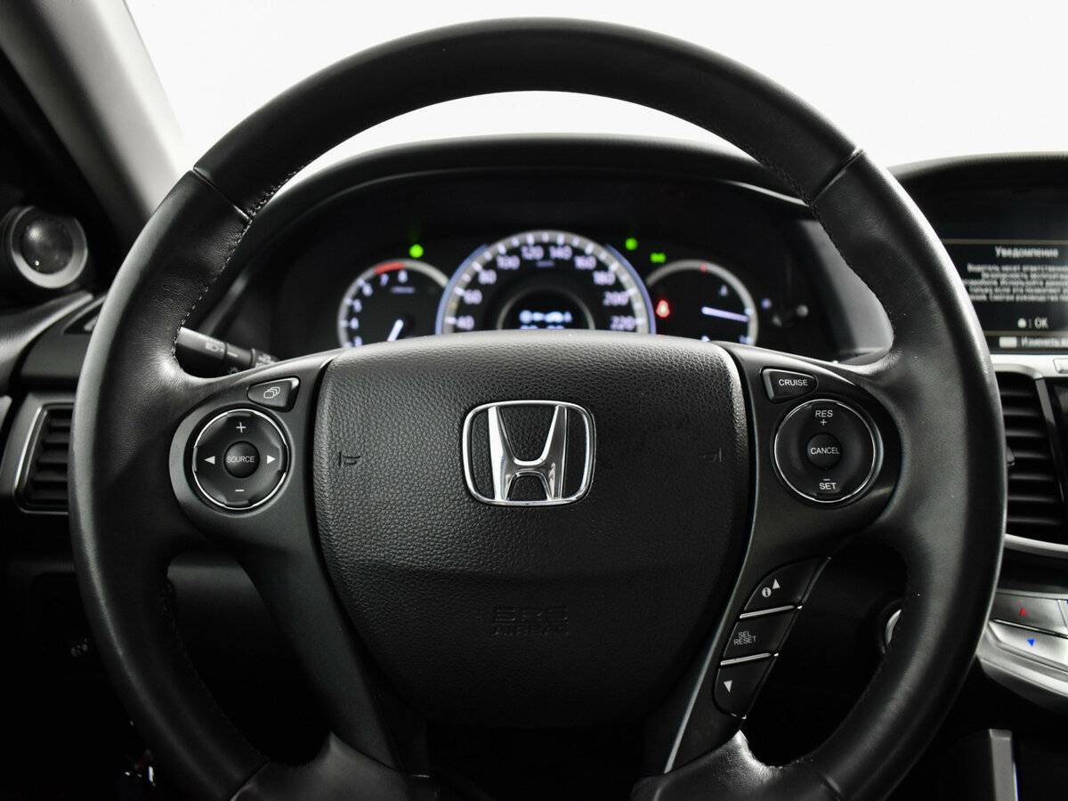 Honda Accord с пробегом — 2013 год. Фото: #12