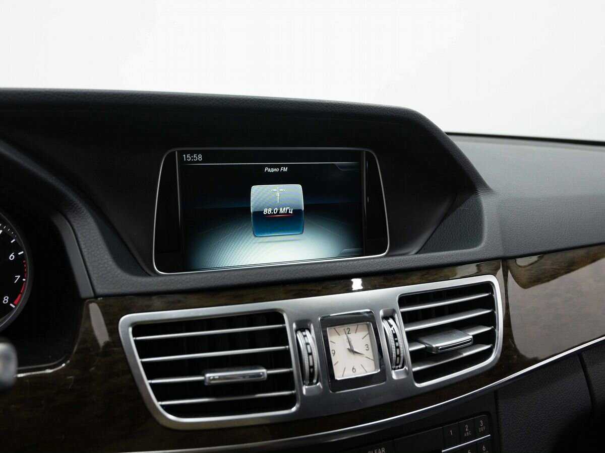 Mercedes-Benz E-Класс с пробегом — 2015 год. Фото: #22