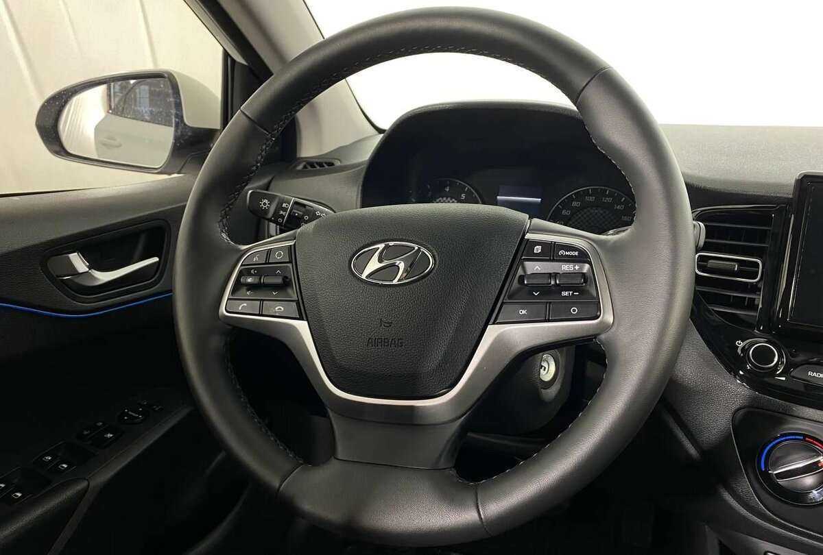 Hyundai Solaris с пробегом — 2021 год. Фото: #8