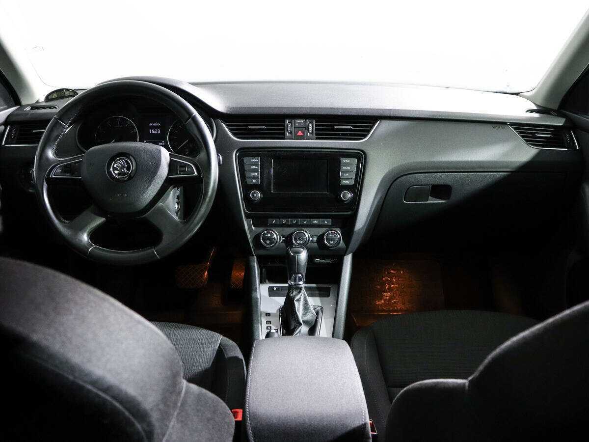 Skoda Octavia с пробегом — 2014 год. Фото: #11