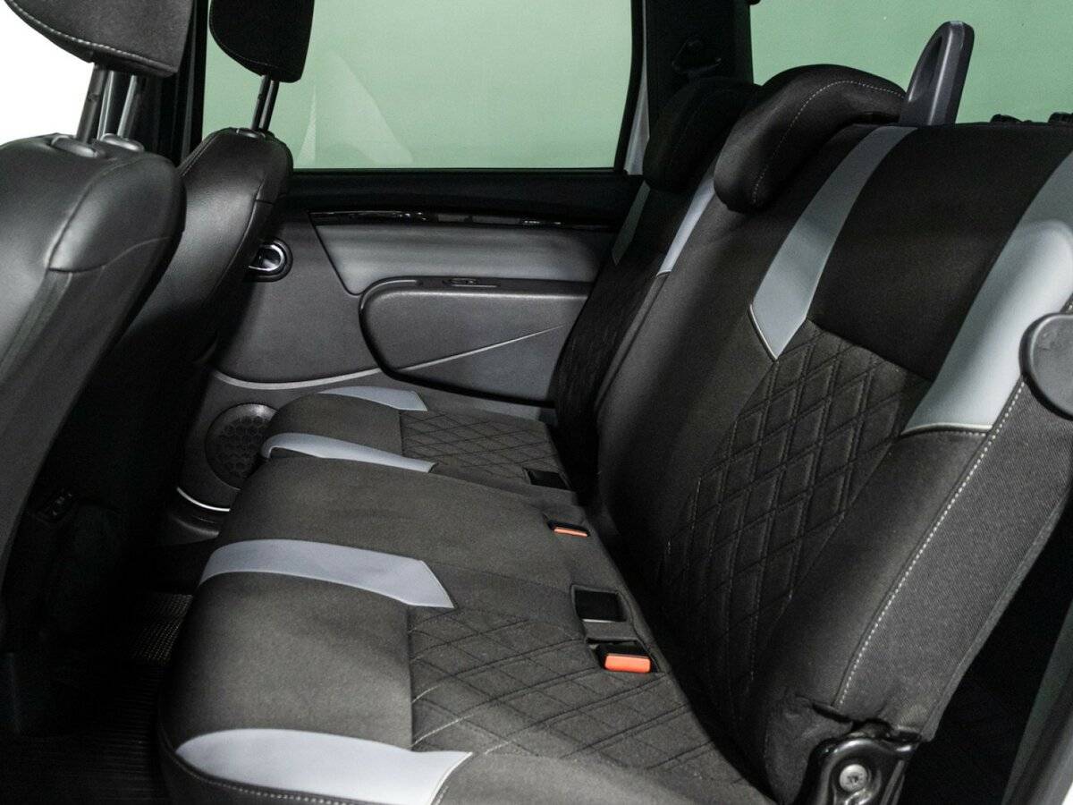 Lada (ВАЗ) Largus с пробегом — 2021 год. Фото: #9