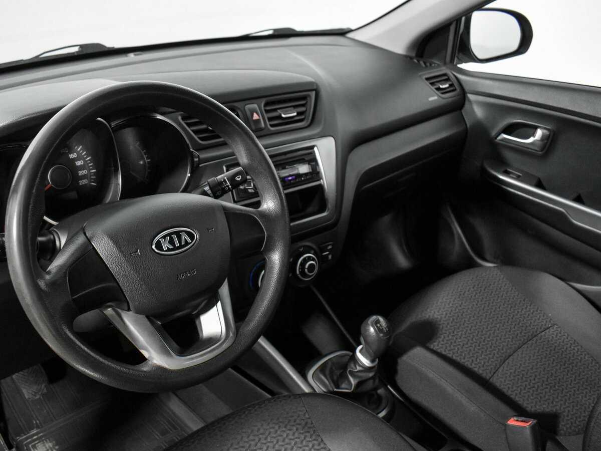 Kia Rio с пробегом — 2012 год. Фото: #8