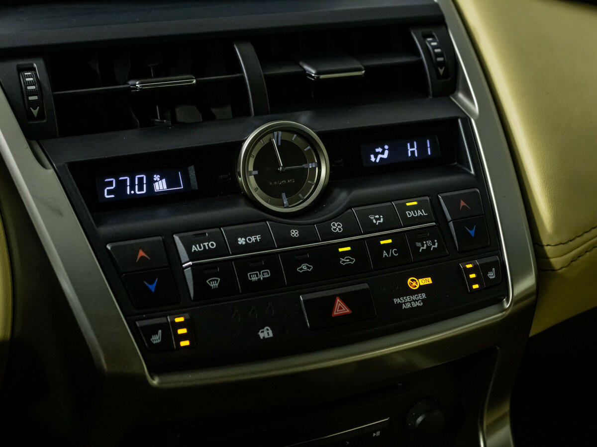 Lexus NX с пробегом — 2015 год. Фото: #14