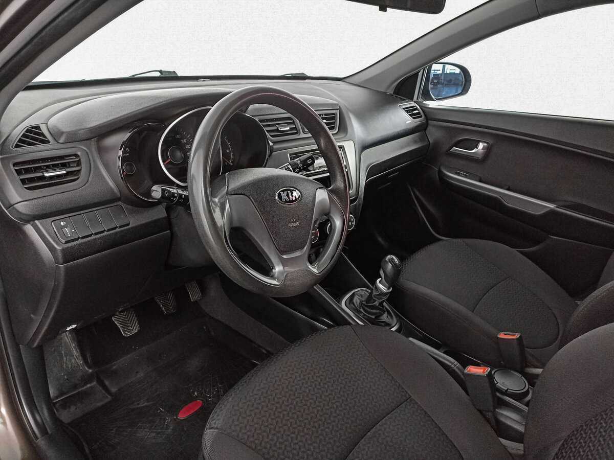 Kia Rio с пробегом — 2017 год. Фото: #15