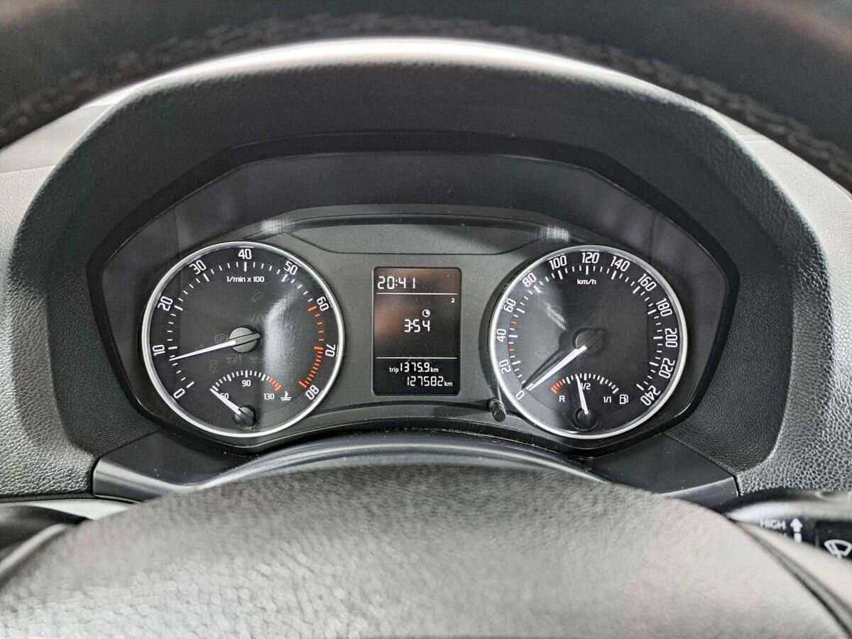 Skoda Octavia с пробегом — 2012 год. Фото: #10