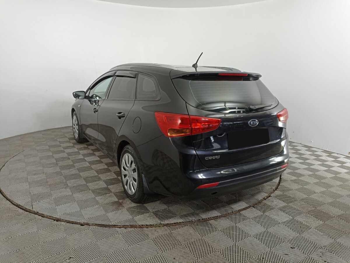Kia Ceed с пробегом — 2015 год. Фото: #5