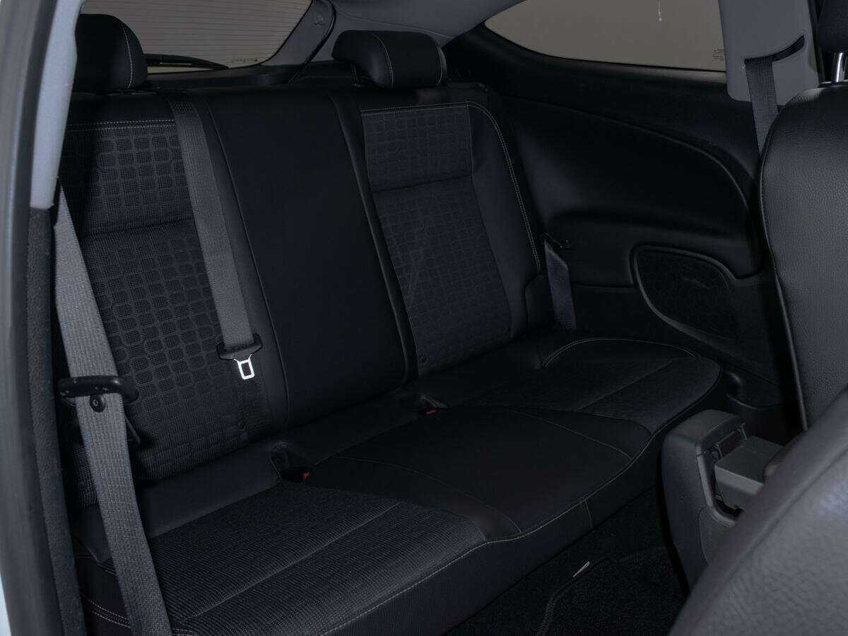 Opel Astra с пробегом — 2012 год. Фото: #11