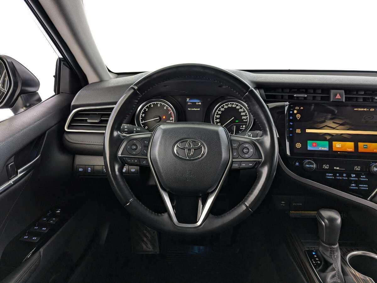 Toyota Camry с пробегом — 2020 год. Фото: #20