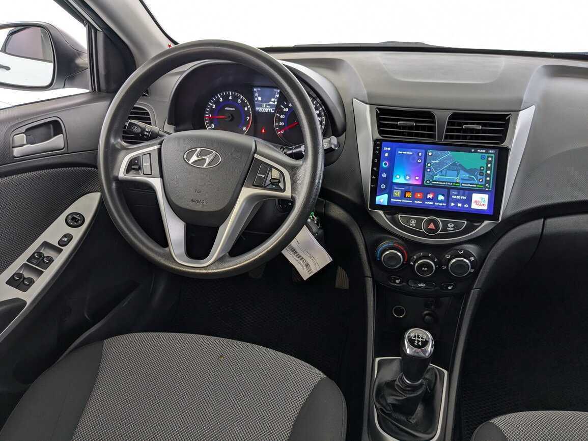 Hyundai Solaris с пробегом — 2013 год. Фото: #21