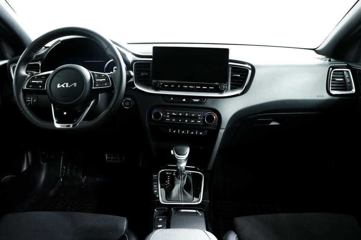 Kia Ceed с пробегом — 2021 год. Фото: #10