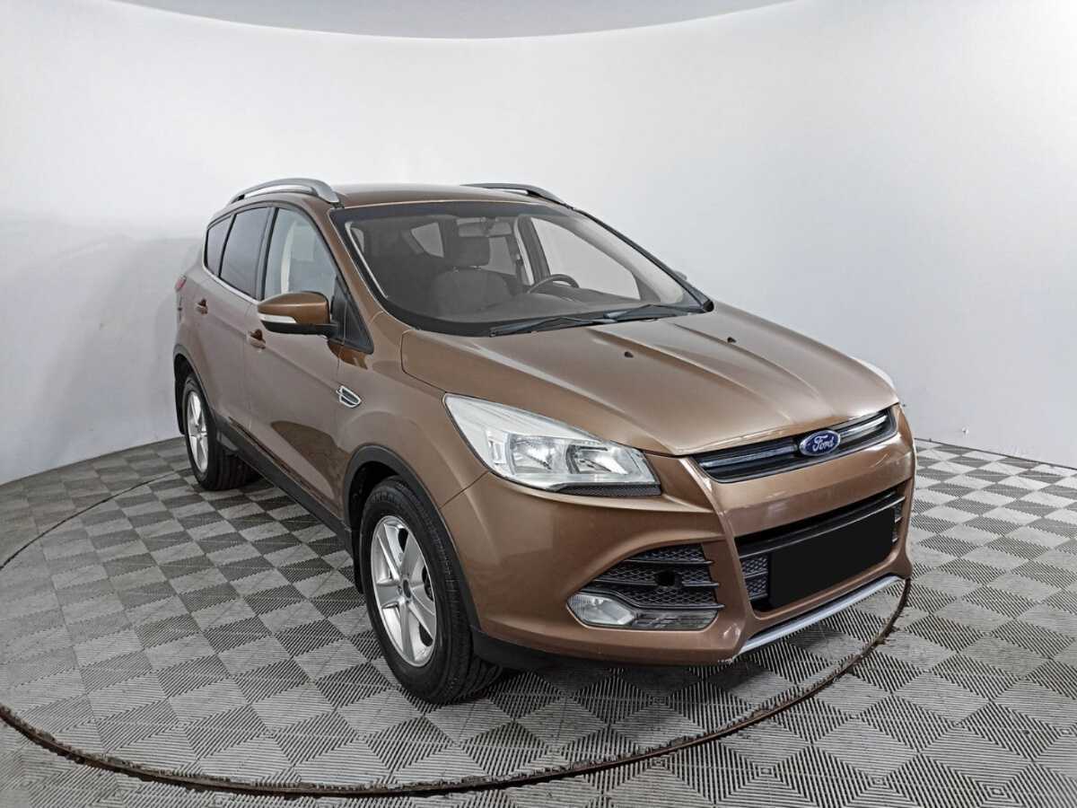 Ford Kuga с пробегом — 2013 год. Фото: #2