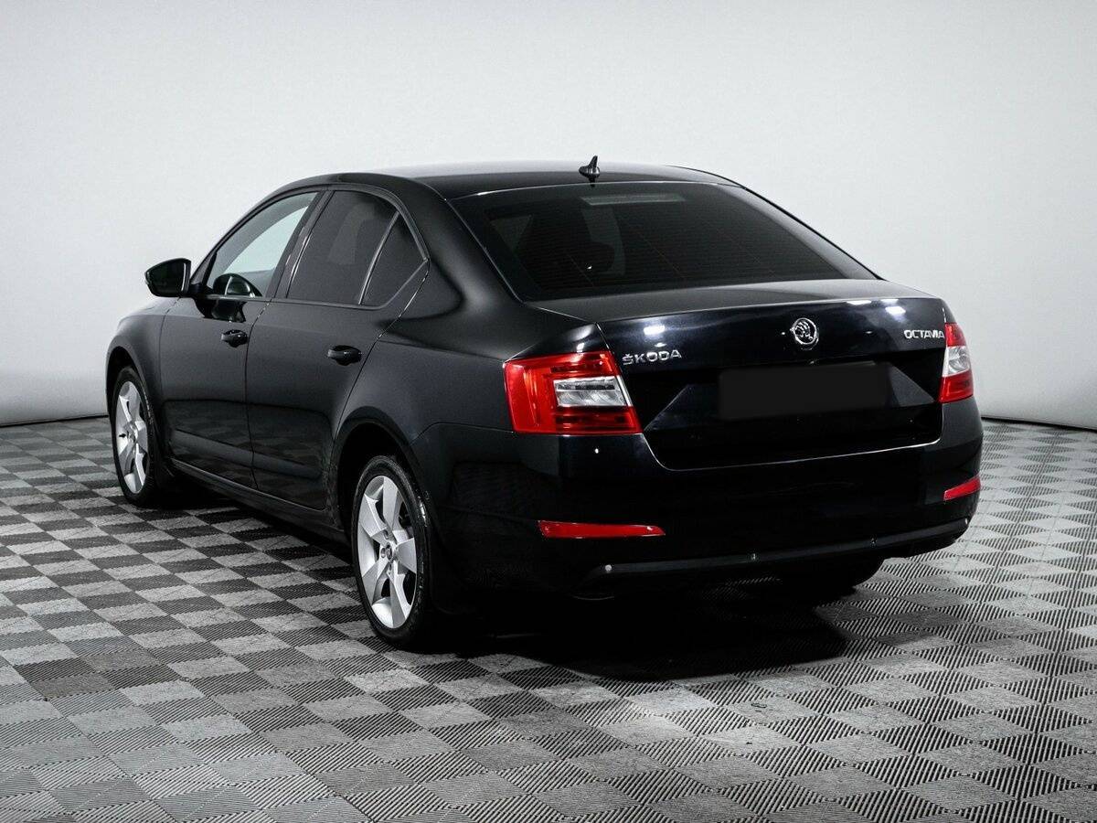 Skoda Octavia с пробегом — 2015 год. Фото: #6