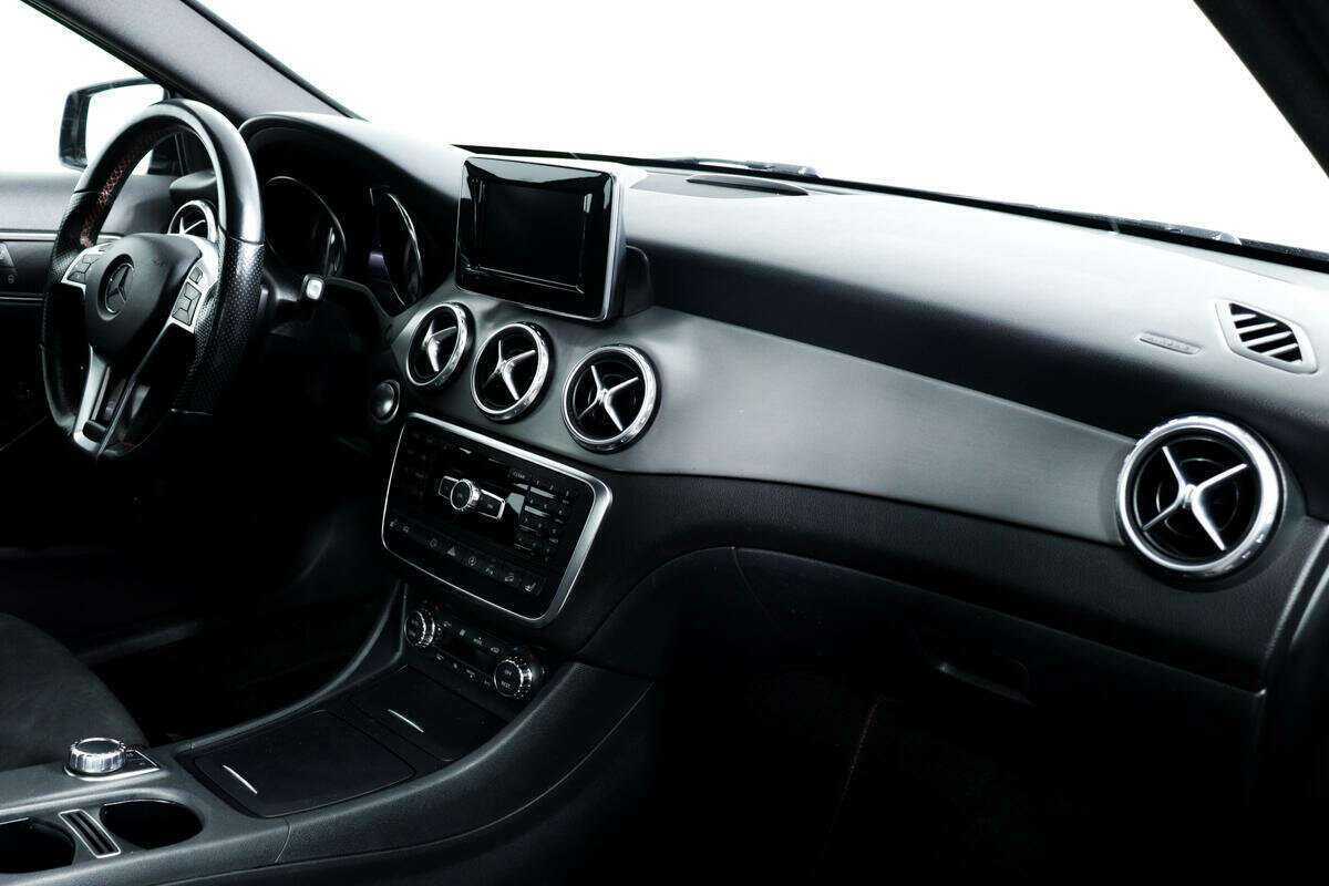 Mercedes-Benz GLA с пробегом — 2015 год. Фото: #8
