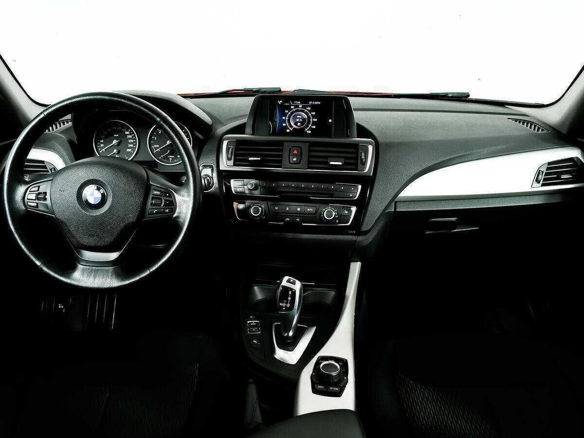 BMW 1 серии с пробегом — 2016 год. Фото: #10