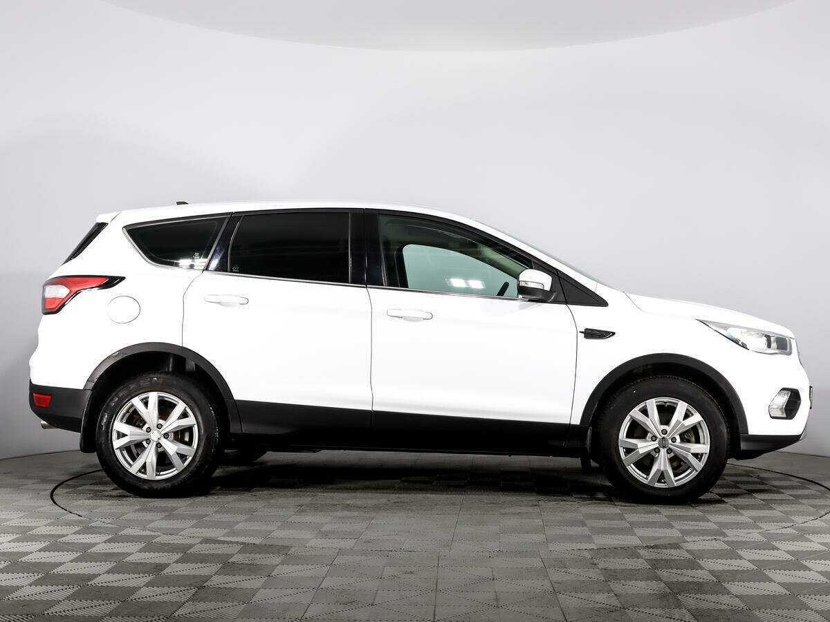 Ford Kuga с пробегом — 2018 год. Фото: #3