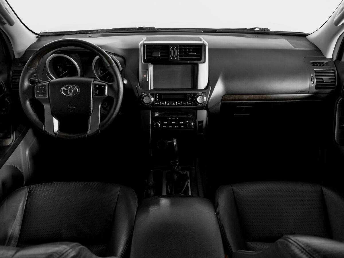Toyota Land Cruiser Prado с пробегом — 2012 год. Фото: #11