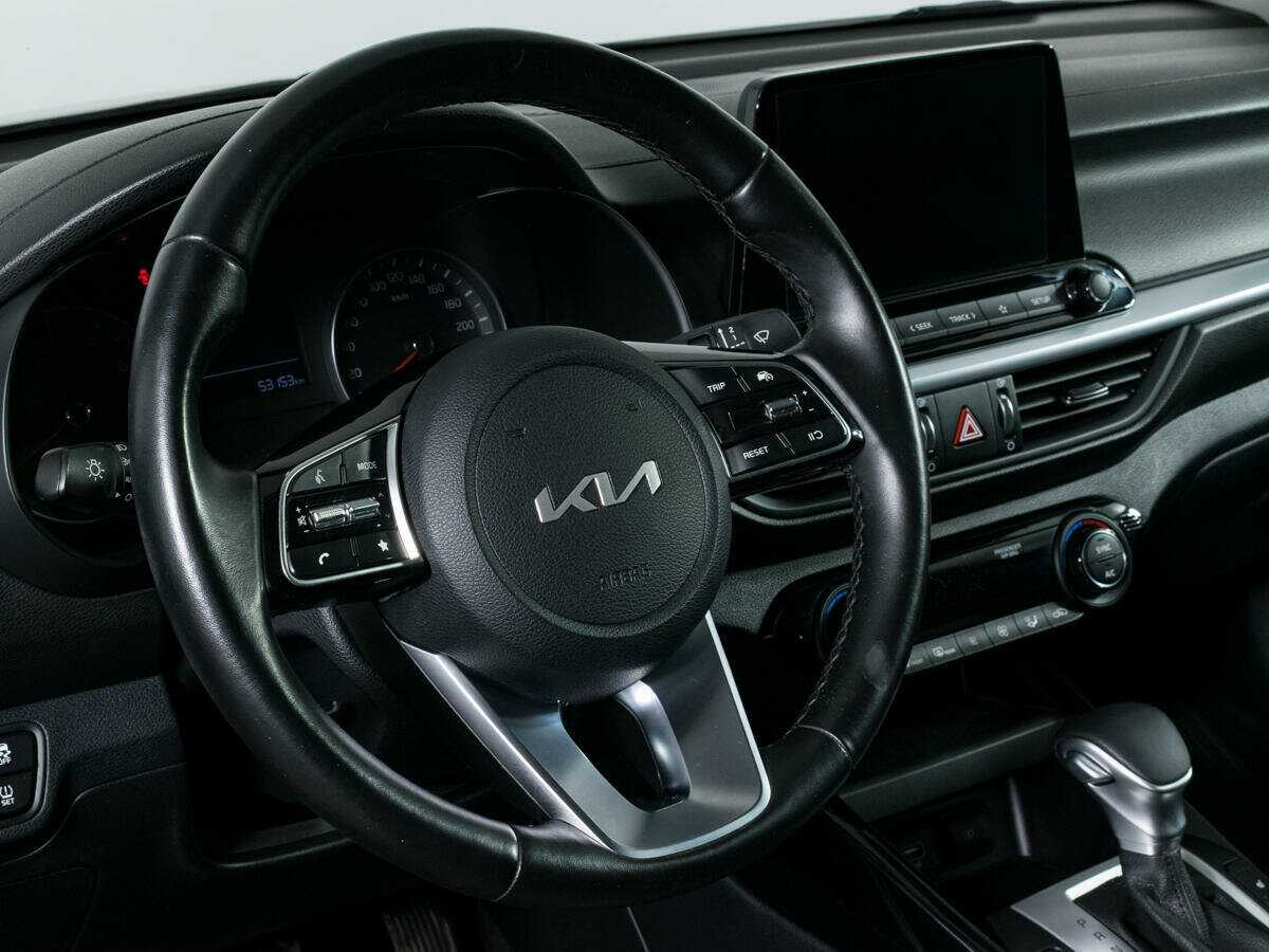 Kia Cerato с пробегом — 2022 год. Фото: #13
