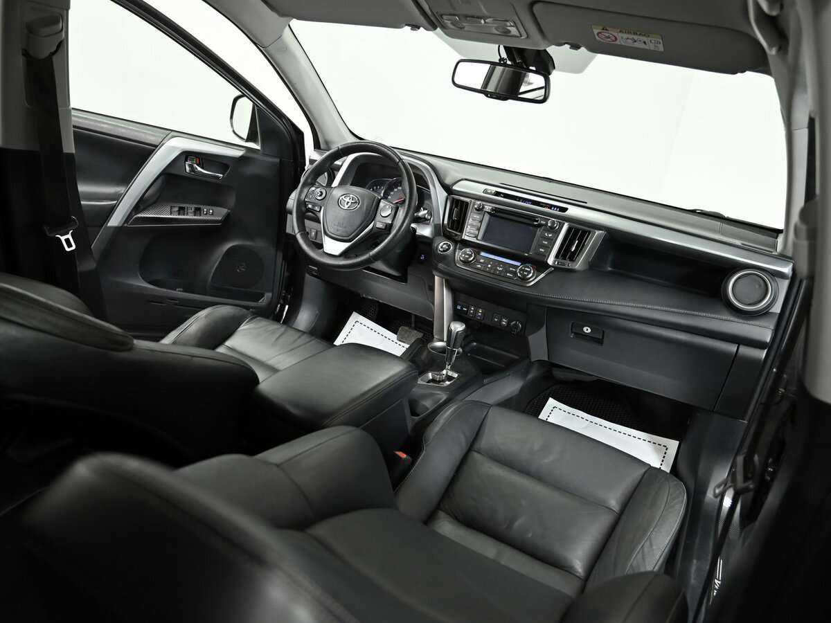 Toyota RAV4 с пробегом — 2013 год. Фото: #4