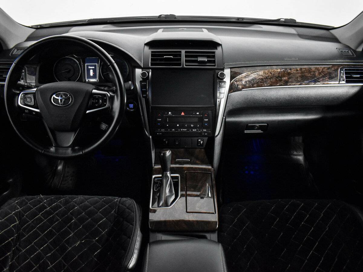 Toyota Camry с пробегом — 2018 год. Фото: #15